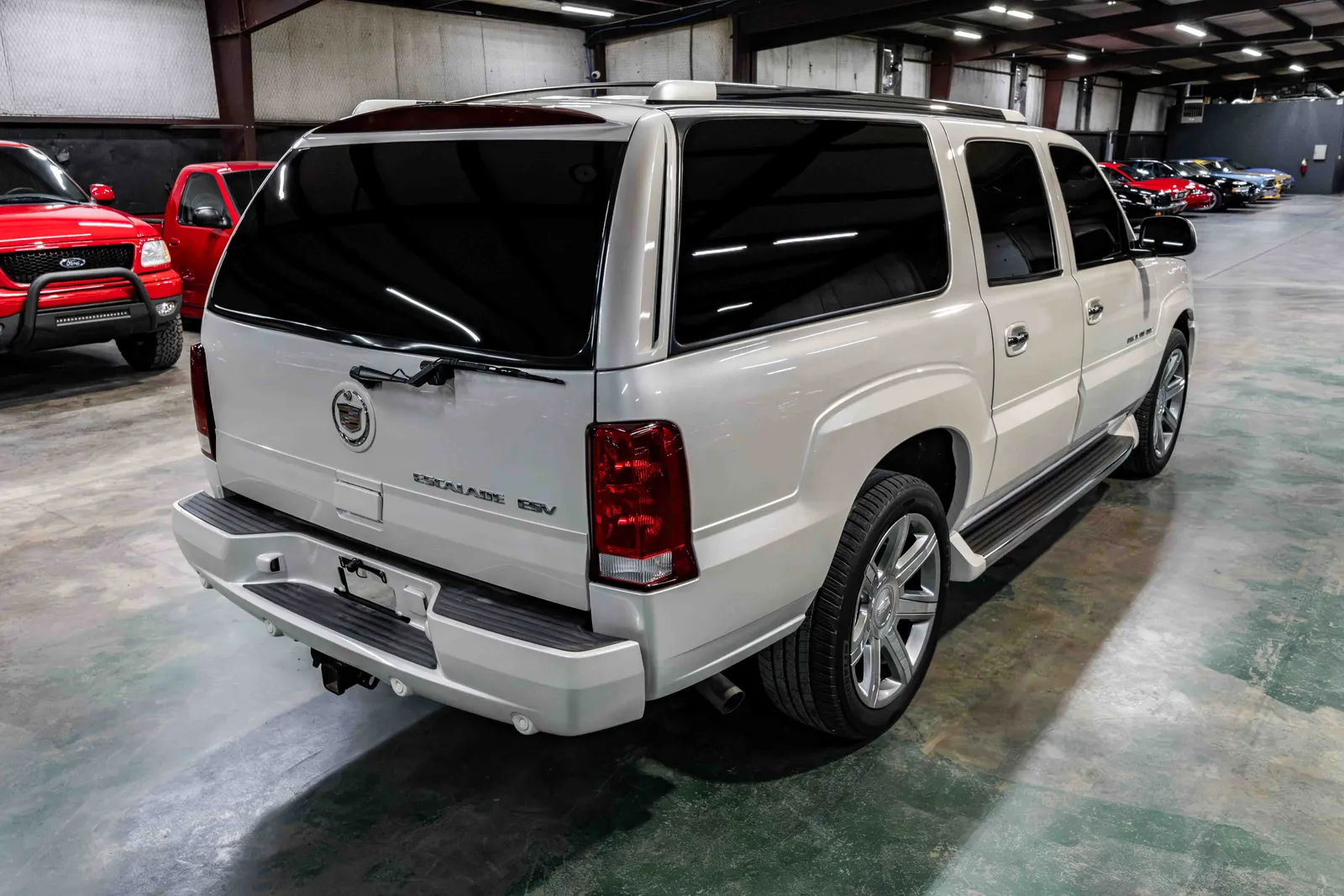 2003-Cadillac-Escalade-White Diamond Pearl-3GYFK66N33G294143-37.jpg